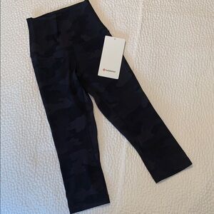 Lululemon Athletica Black Ankle-Length Leggings